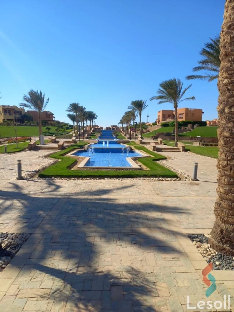 شاليه أرضي بحديقة للإيجار اليومي في ماونتن فيو السخنة | غرفتان وبول فيو شاليه أرضي بحديقة للإيجار اليومي في ماونتن فيو السخنة | غرفتان وبول فيو