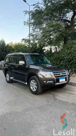 Mitsubishi pajero automatic used brown model 2021