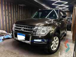 Mitsubishi pajero automatic used brown model 2021