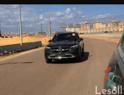 Mercedes-Benz glc 300 automatic used dark gray model 2023