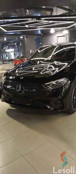 Mercedes-Benz glc 300 automatic new black model 2025
