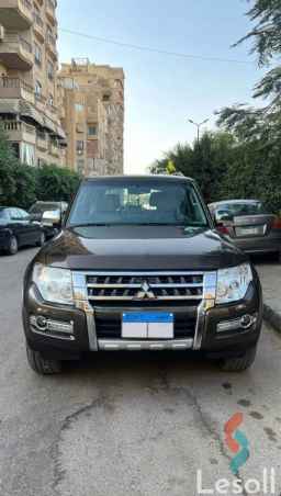 Mitsubishi pajero automatic used black model 2021