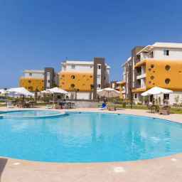 وحده مصيفيه 90 متر فيو بحيره 