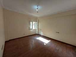 شقة للإيجار سكني او اداري في التجمع الخامس مساحتها ٤٠٠ متر