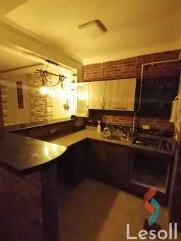 شقة مميزة بمطبخ رائع 95م جانبى بمنطقة ط بجوار النادي ومسجد العوضى بموقع مميز وبجوار ثلاثة بوابات 