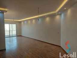 للبيع شقة 100 متر متشطبة بالكامل متأجرة في هايد بارك 