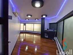 محل تجارى بمركز المدينة للبيع 