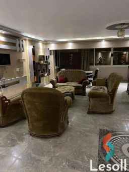 شقه 250م داخل كمبوند في المقطم علي الدائري خلف نادي الصيد 