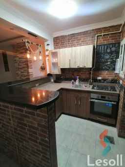  شقة95 متر بموقع مميز ومطبخ رائع وأجهزة بلت إن حديثة بالطابق الأول بجوار النادي ومسجد العوضى