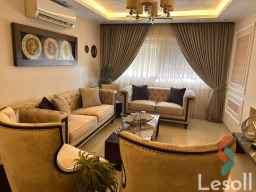 شقة للبيع على البحر فى كامب شيزار