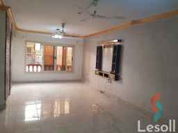 شقة للايجار بالهرم، 3 غرف وصالة كبيرة و٢حمام. موقع مميز ببلكونة تطل على الأهرامات!