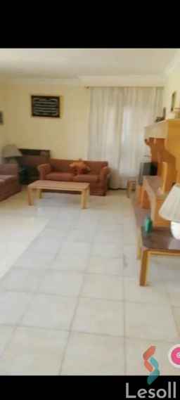 شقه تمليك بشارع الزهراء الدقى 