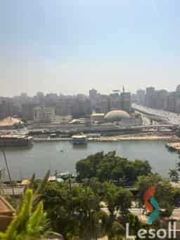 شقة فاخرة مطلة على النيل للبيع – الزمالك -360٠م 