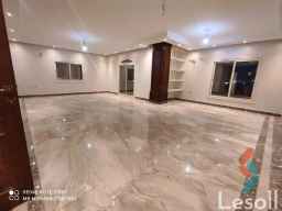 شقه للبيع باللوتس الجنوبيه علي شارع النوادي مباشرة