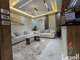 شقه فندقيه للايجار فاخره مكيفة بالكامل في مدينه نصر