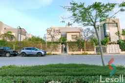 فيلا فاخرة مستقلة للبيع – كمبوند جراند هايتس، زايد