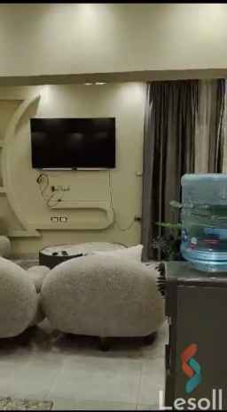 شقة للبيع في للعباسية دور رابع يوجد اسانسير 