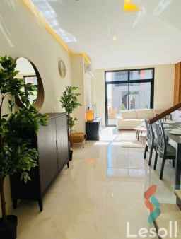 فيلا جاهزة على السكن في قلب التجمع الخامس