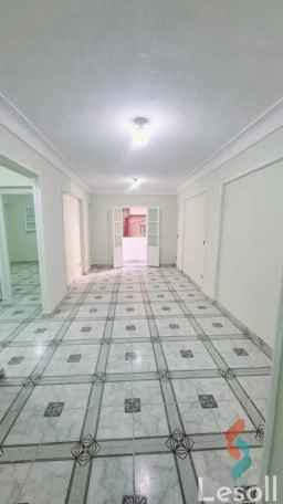 شقة عريس لقطة علي المفتاح 