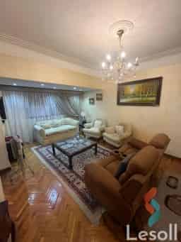شقة للبيع فى المهندسين 150م شارع جامعة الدول الرئيسى مسجلة شهر عقارى 