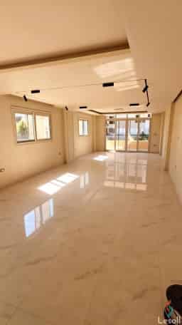 شقة فاخرة أول سكن 210م للبيع في أحد أرقى مواقع الهضبة العليا – المقطم
