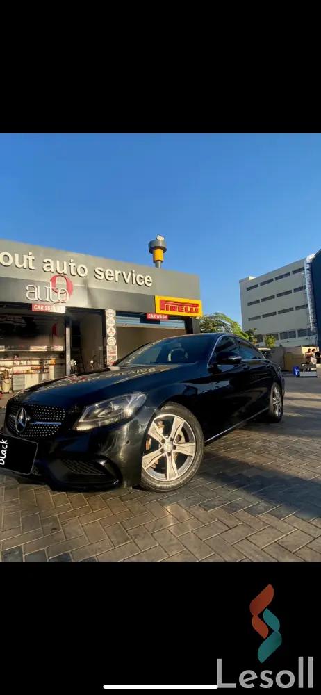 مرسيدس بنز ١٨٠ سي اوتوماتك مستعملة أسود موديل 2017 - كل الصور