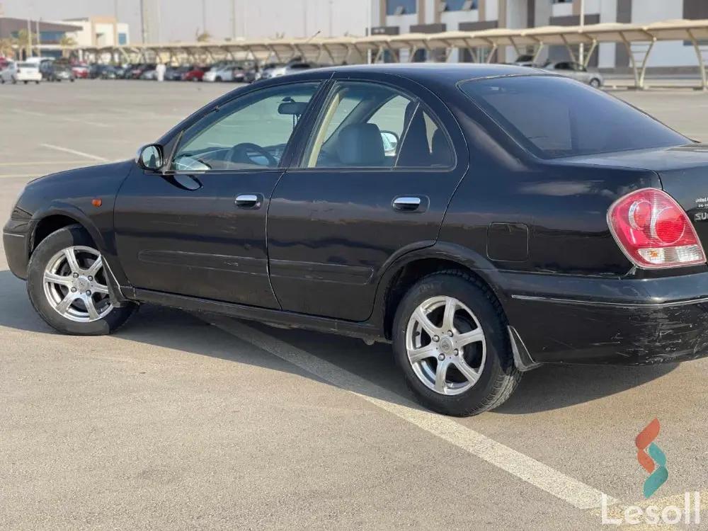 نيسان صني اوتوماتك مستعملة أسود موديل 2011 - صورة 4