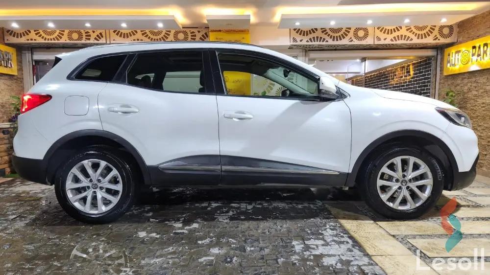 رينو كادجار اوتوماتك مستعملة أبيض موديل 2018 - صورة 4