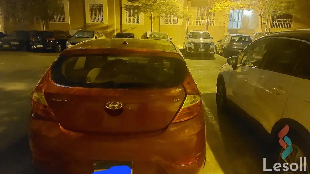 هيونداي أكسنت اوتوماتك مستعملة نبيتي موديل 2015 - صورة 2