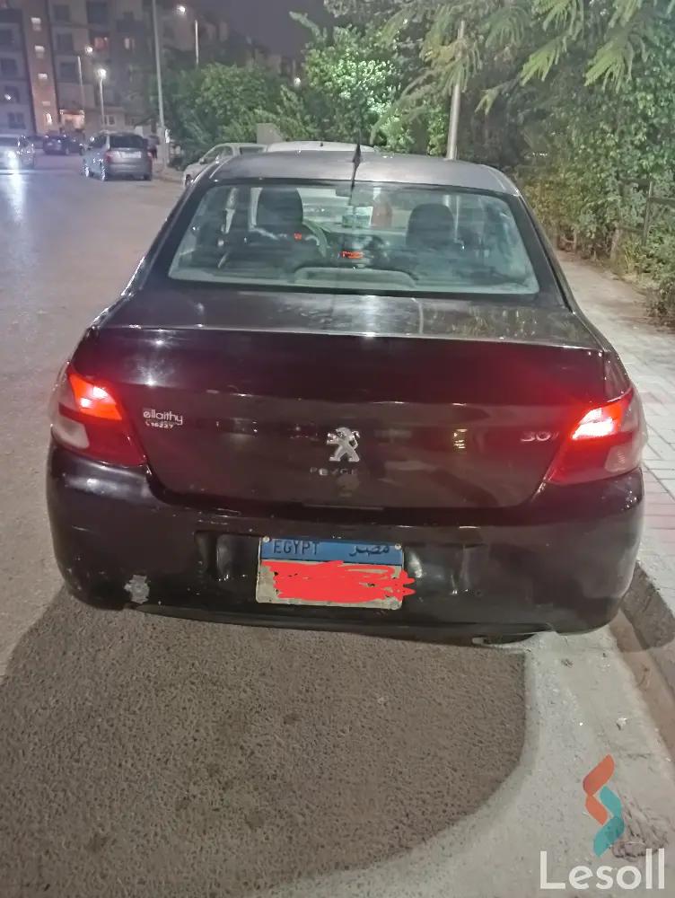 بيجو 301 اوتوماتك مستعملة أسود موديل 2014 - صورة 4