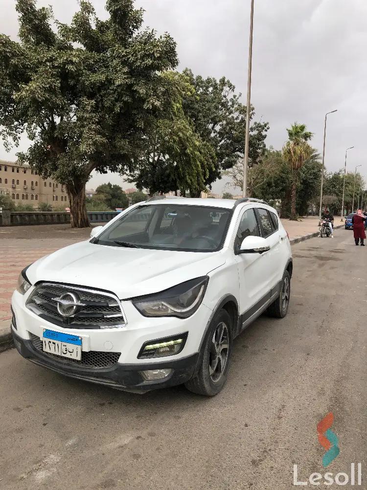 ام جى 5 إي في اوتوماتك مستعملة أبيض موديل 2018 - كل الصور