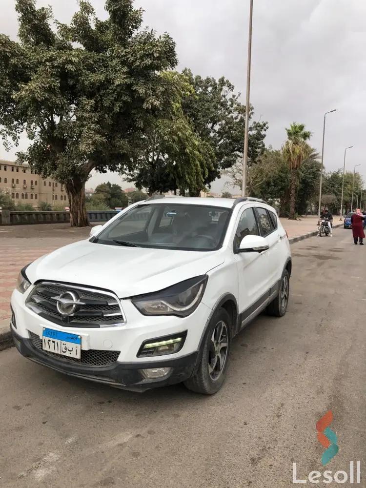 ام جى 5 إي في اوتوماتك مستعملة أبيض موديل 2018 - الصورة الرئيسية