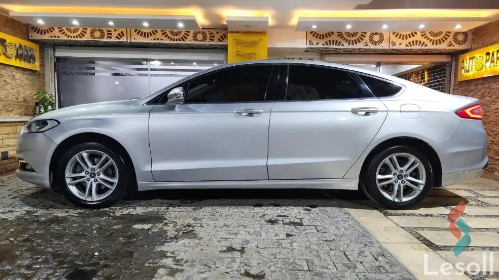 Ford fusion automatic used silver model 2018 - Image 4