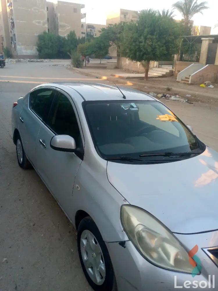 نيسان صني اوتوماتك مستعملة فضي موديل 2015 - صورة 2