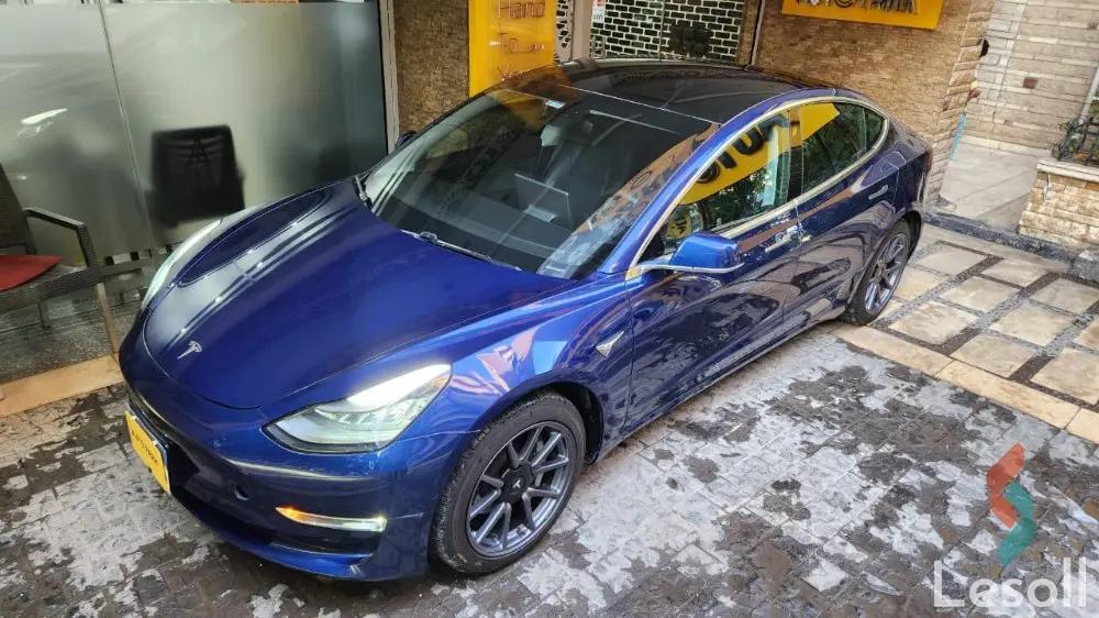 تسلا موديل 3 اوتوماتك مستعملة أزرق موديل 2019 - صورة 3
