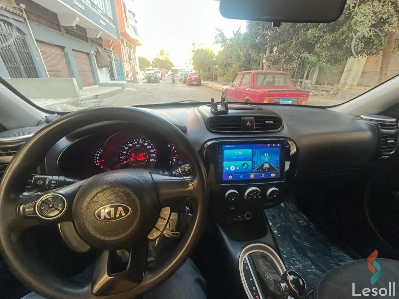 كيا سول اوتوماتك مستعملة رمادي داكن موديل 2016