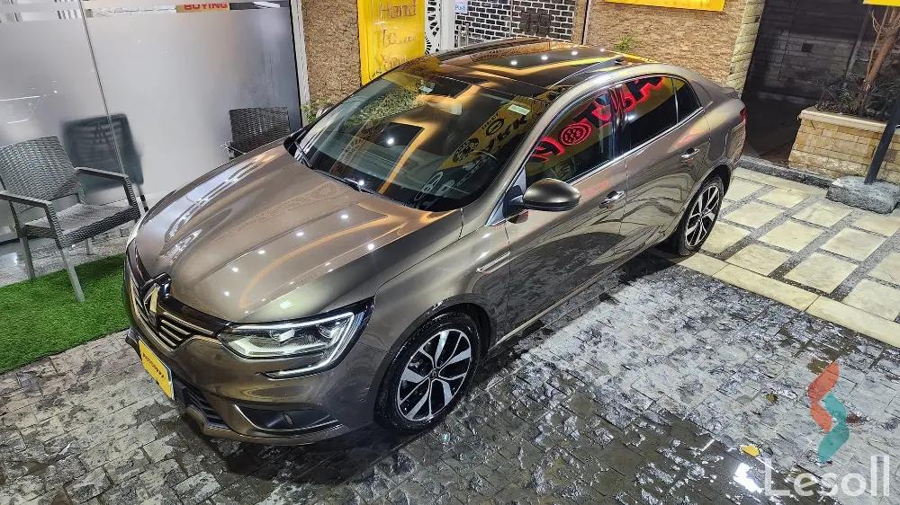 رينو ميجان اوتوماتك مستعملة برونزي موديل 2021 - صورة 2