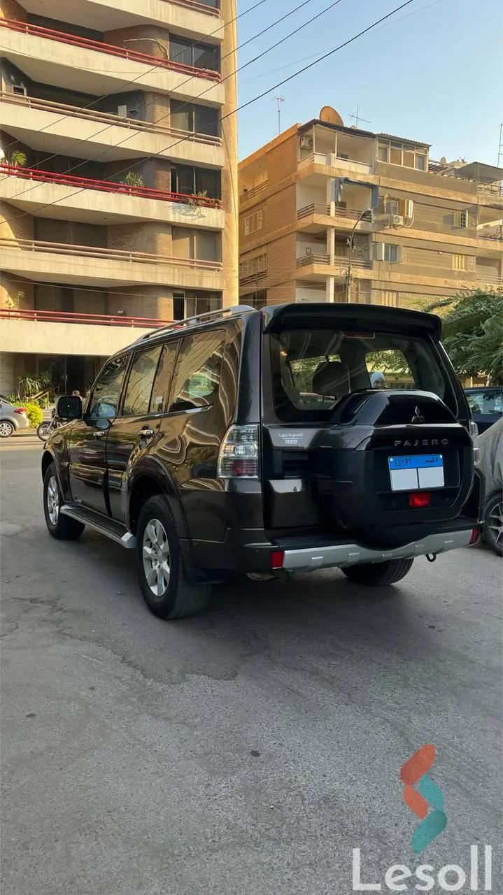 ميتسوبيشي باجيرو اوتوماتك مستعملة بني موديل 2021