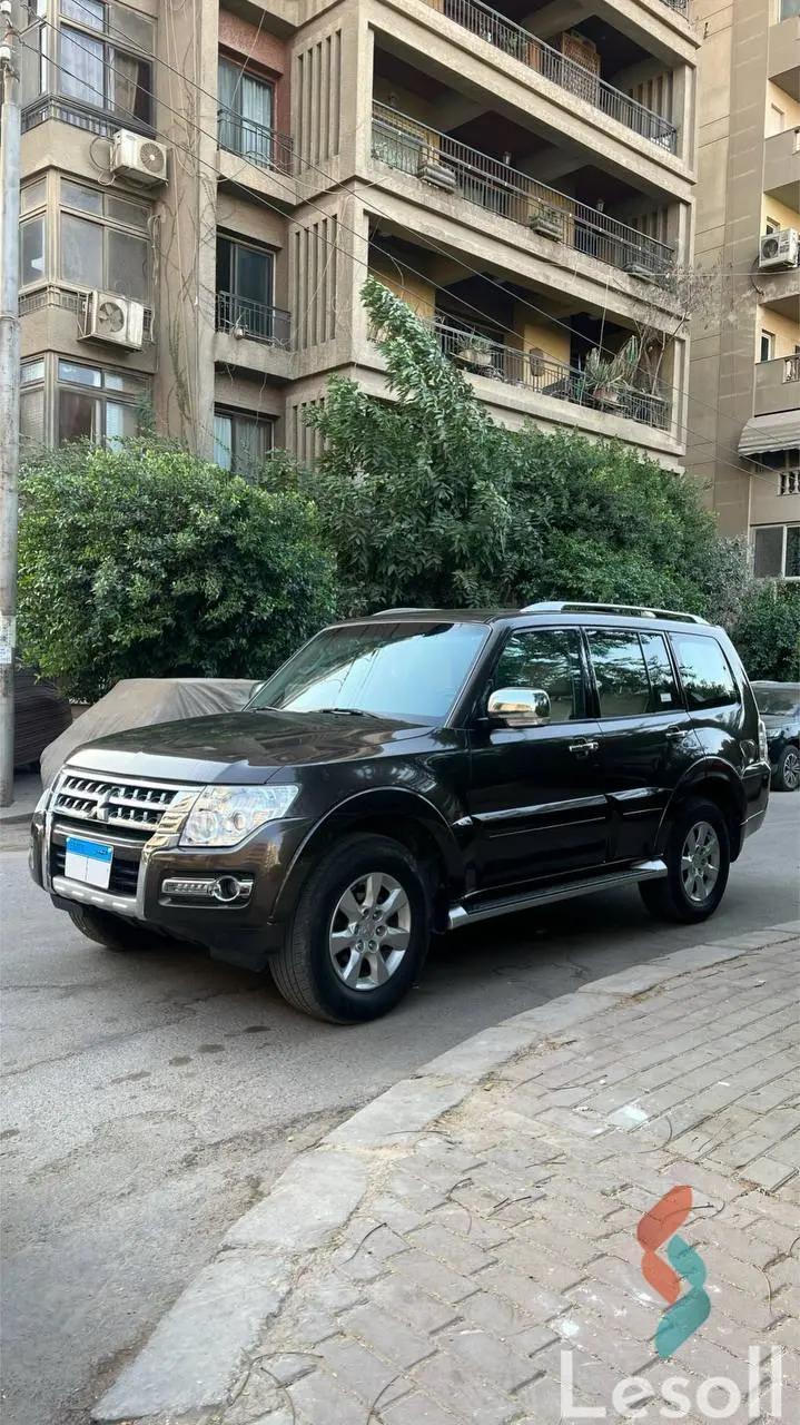 ميتسوبيشي باجيرو اوتوماتك مستعملة بني موديل 2021