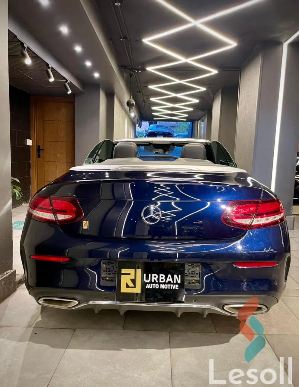 مرسيدس بنز ٢٠٠ سي اوتوماتك مستعملة أزرق موديل 2021 - كل الصور