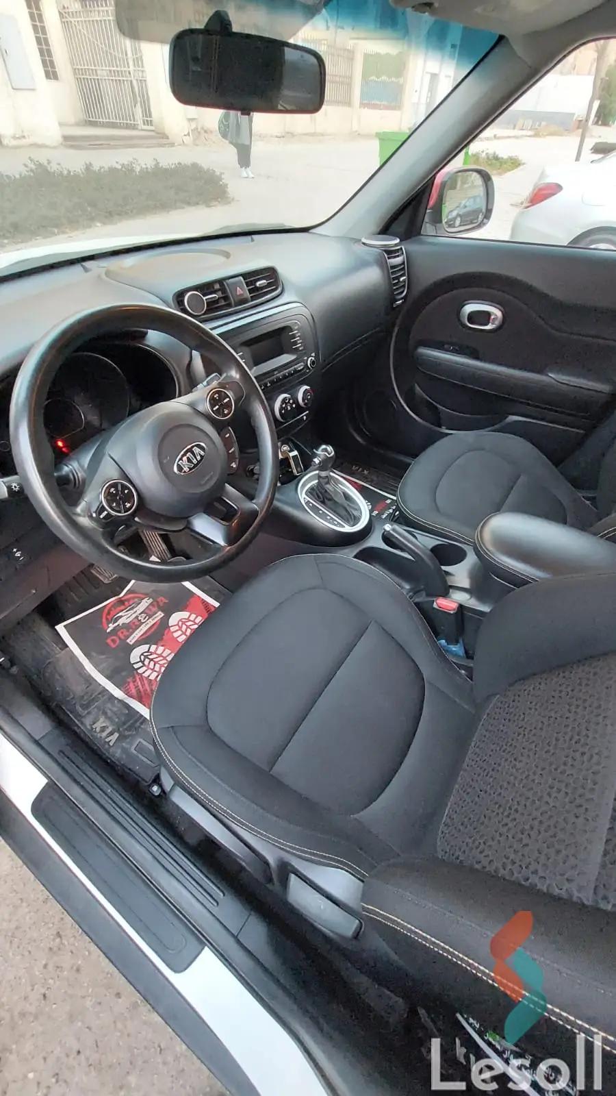 كيا سول اوتوماتك مستعملة أبيض موديل 2017 - كل الصور