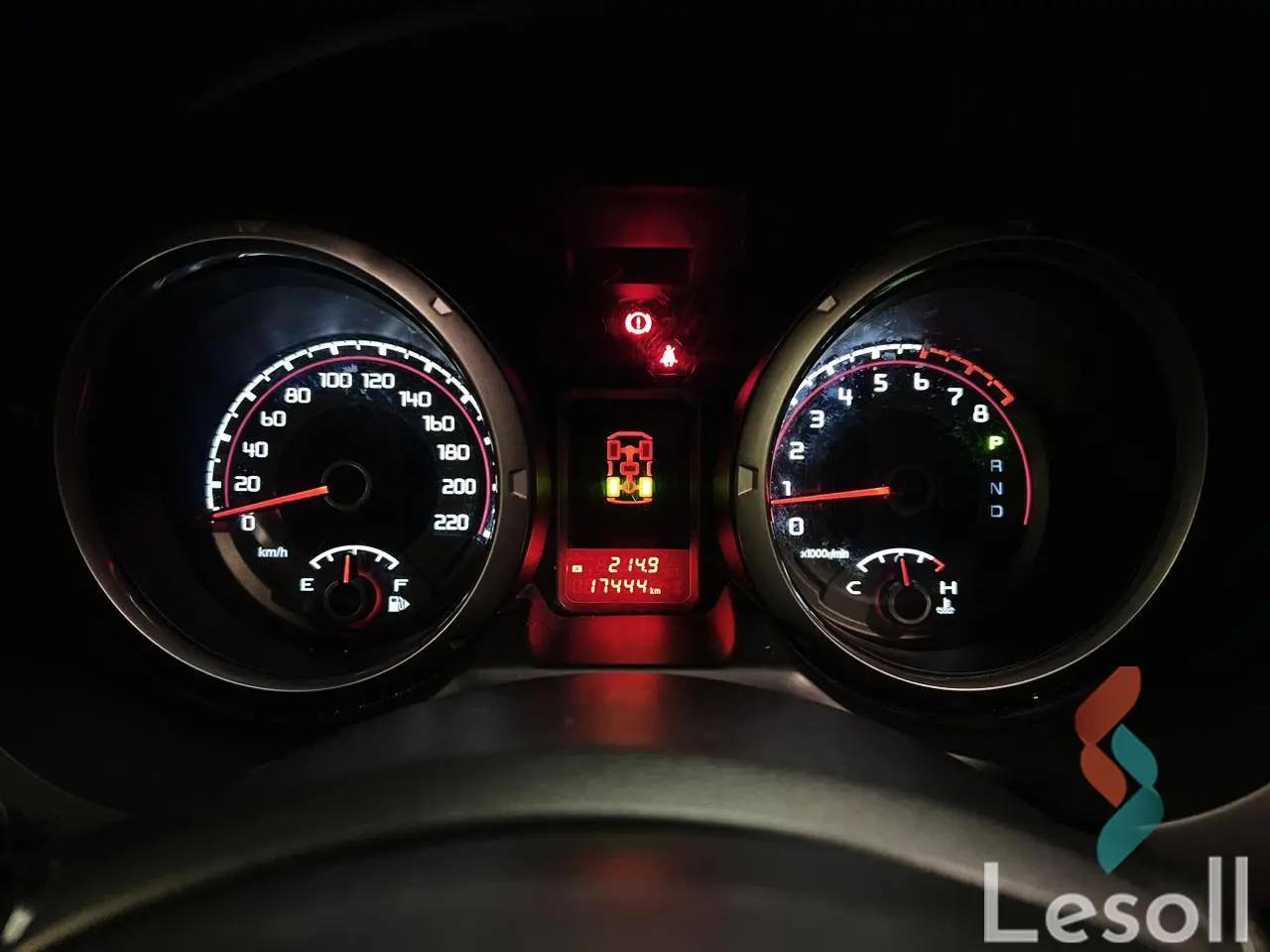 ميتسوبيشي باجيرو اوتوماتك مستعملة بني موديل 2021