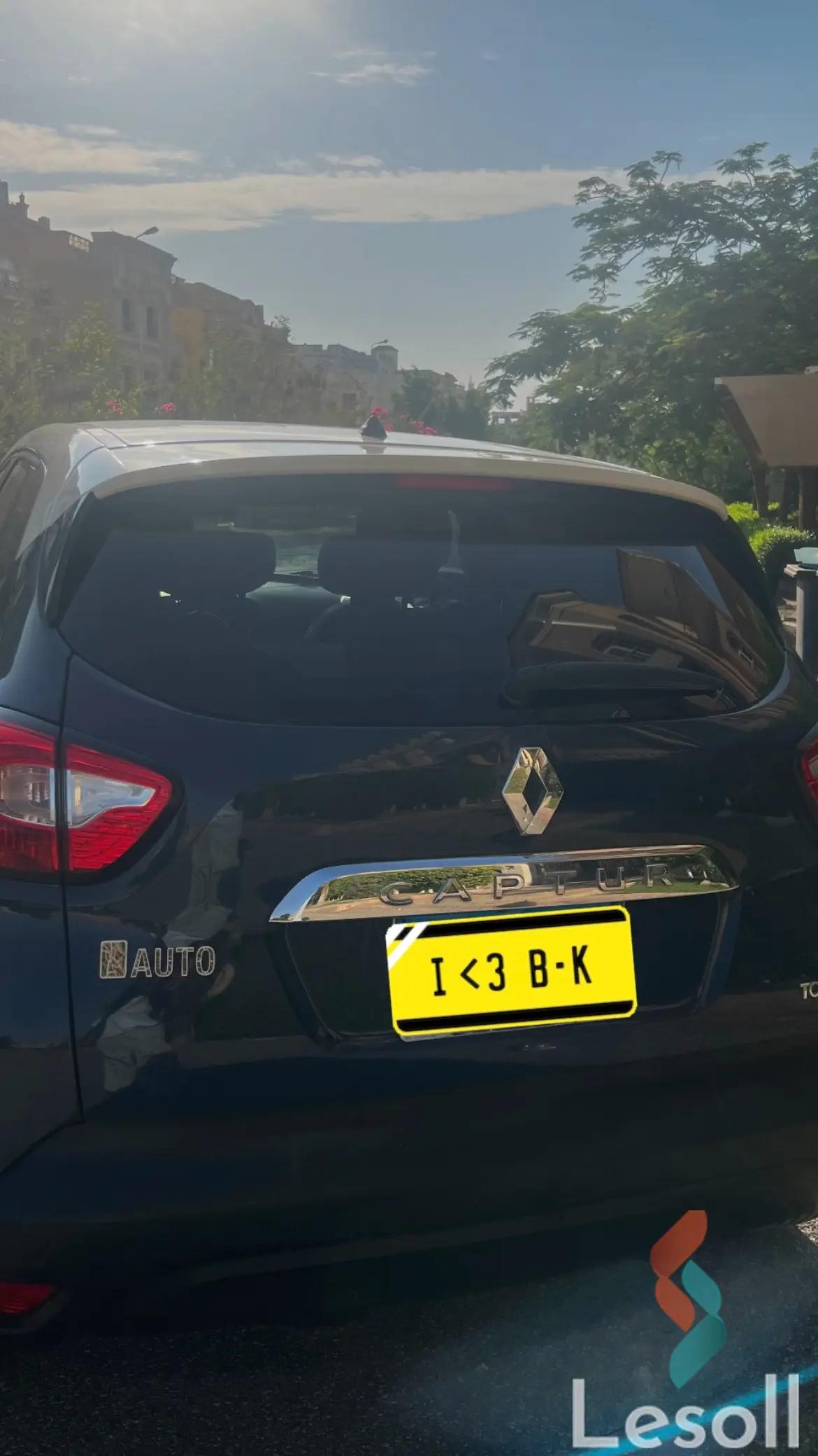 رينو كابتشر اوتوماتك مستعملة أزرق موديل 2017