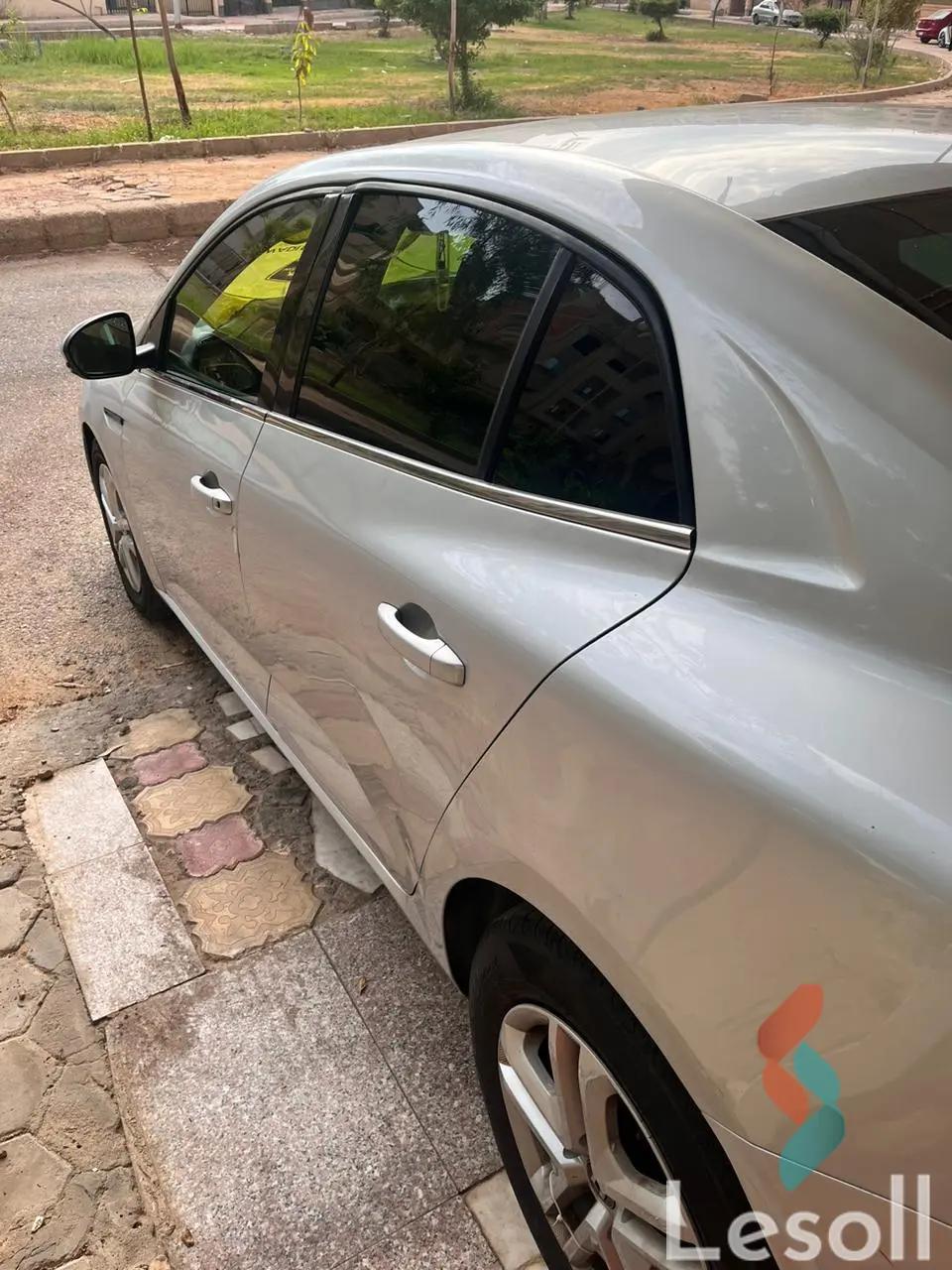 رينو ميجان اوتوماتك مستعملة فضي موديل 2020 - كل الصور