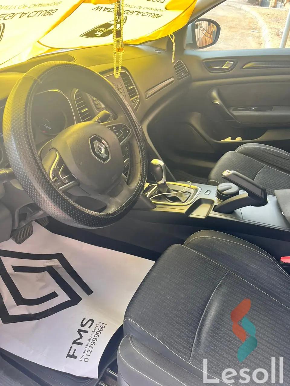 رينو ميجان اوتوماتك مستعملة فضي موديل 2020