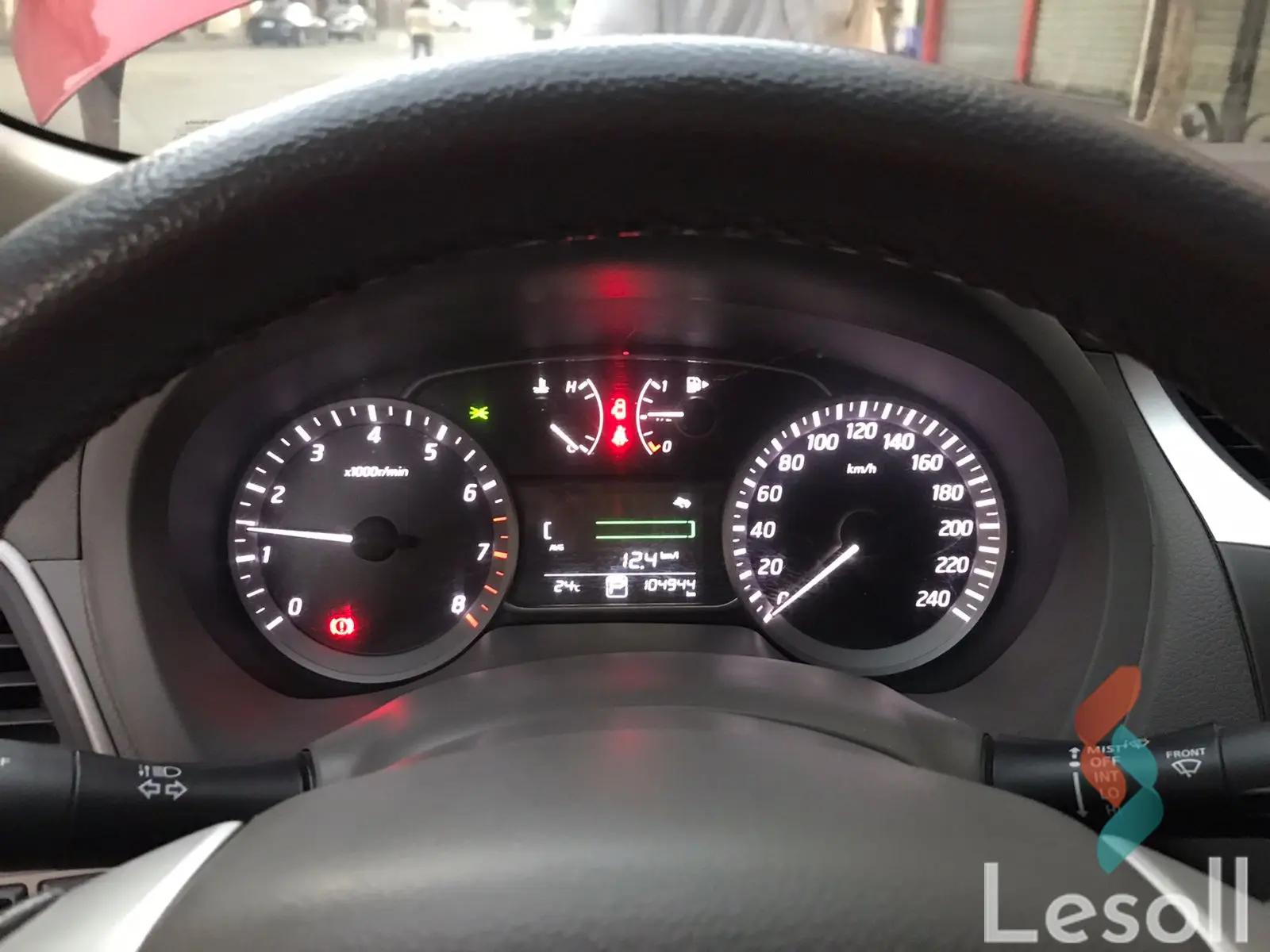 نيسان سنترا اوتوماتك مستعملة أحمر موديل 2018