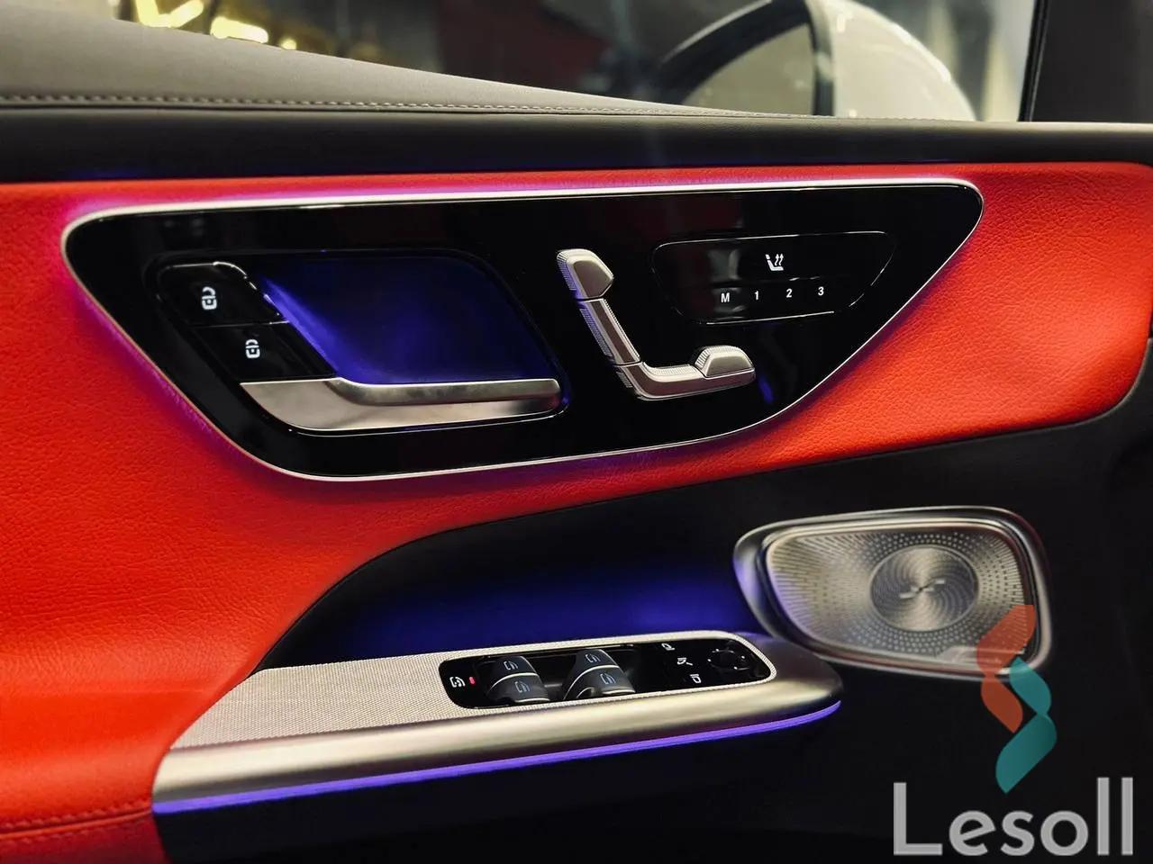 مرسيدس بنز جي ال سي ٣٠٠ اوتوماتك جديدة أسود موديل 2025