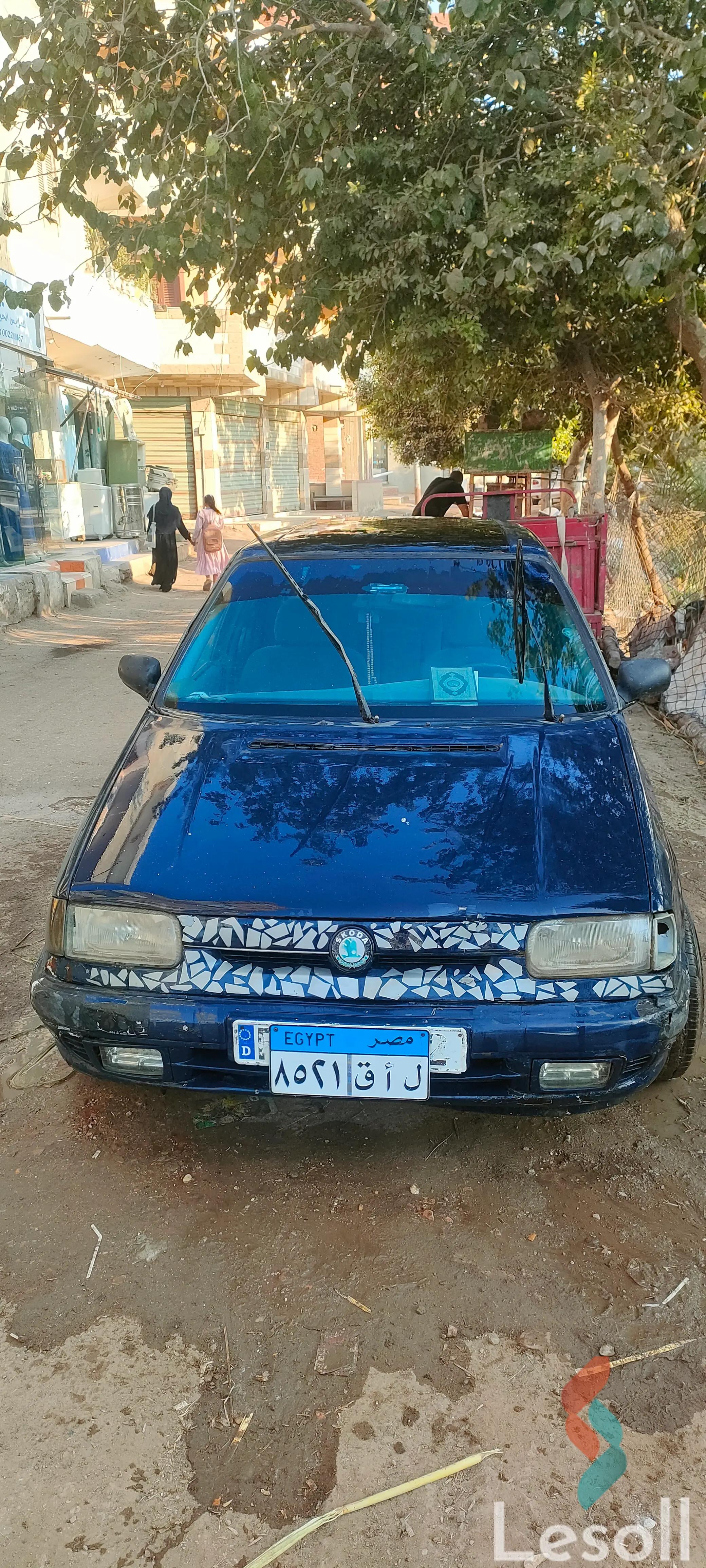 سكودا فيلسيا مانيوال مستعملة أزرق موديل 1996 - صورة 2