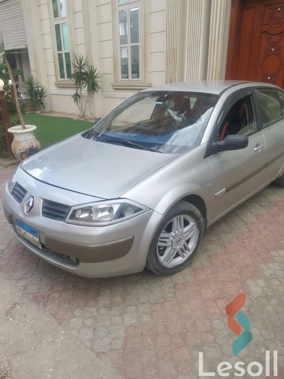 رينو ميجان اوتوماتك مستعملة فضي موديل 2006