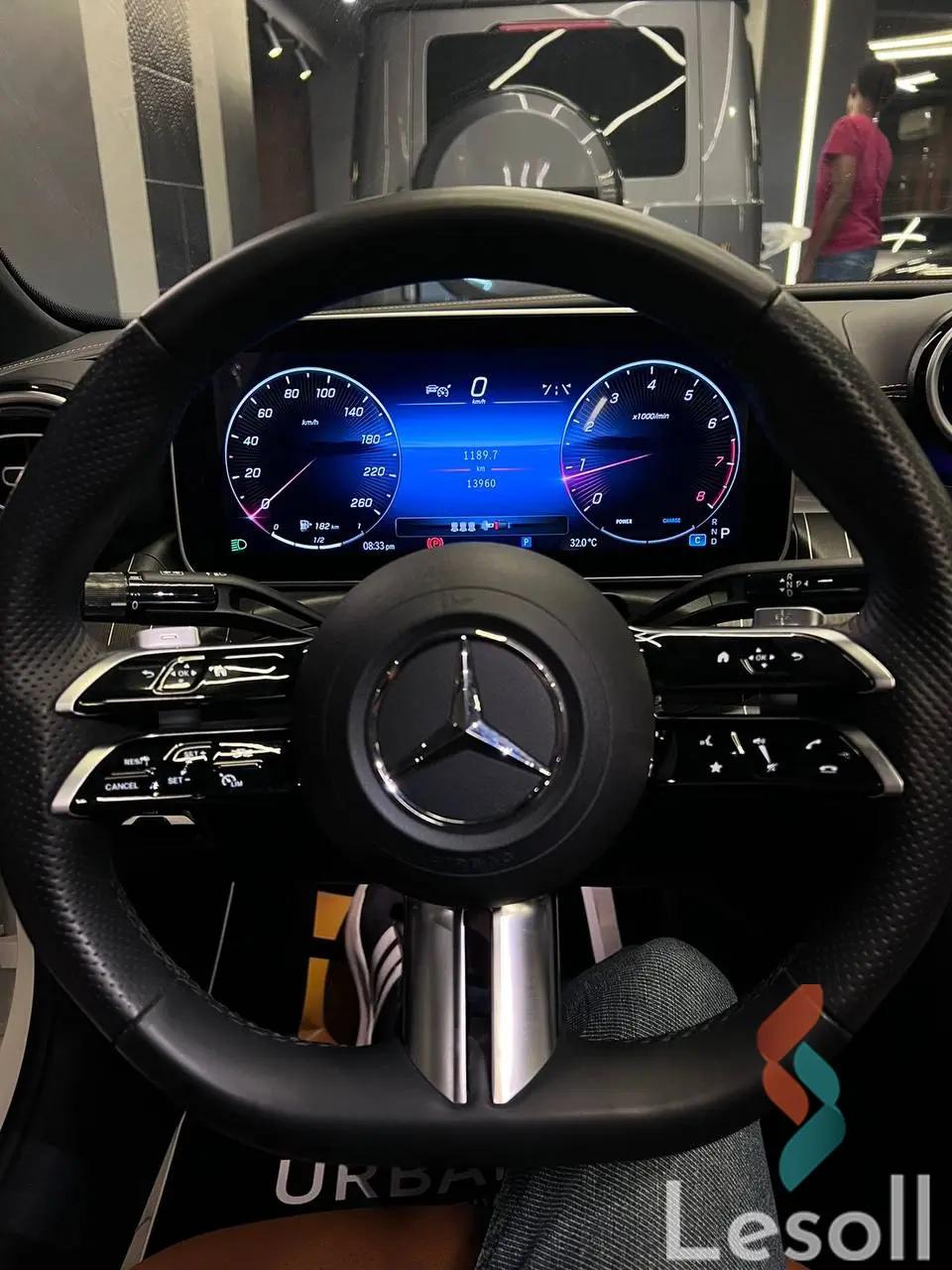 مرسيدس بنز ٢٠٠ سي اوتوماتك مستعملة أبيض موديل 2023 - كل الصور